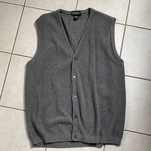💯 % cotton Eddie Bauer Gray Knit Sweater Vest